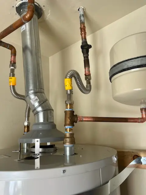 Water heater installation and plumbing repair in Peachtree Gardens